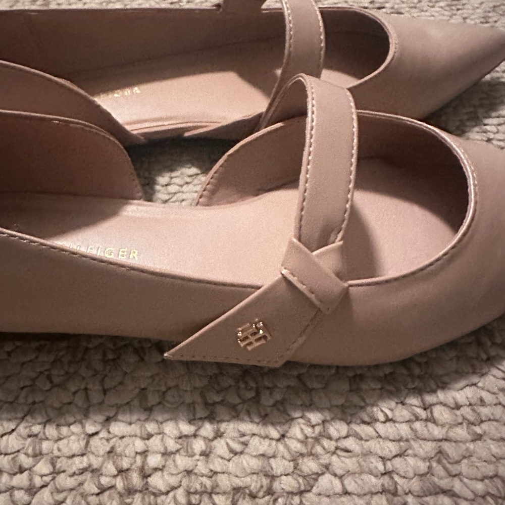 Tommy Hilfiger Women's Nude Flats